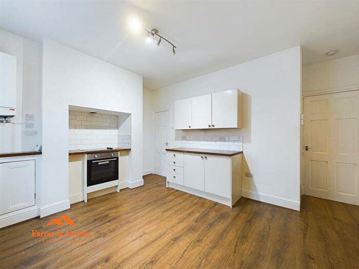 3 Bedroom Terraced House To Rent In Hill Street, Padiham, Burnley, BB12