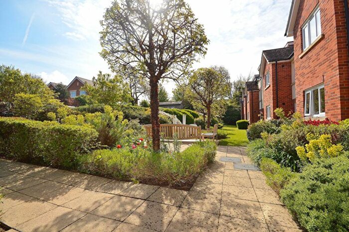 1 Bedroom Retirement Property For Sale In Wellington Avenue, Princes Risborough, HP27