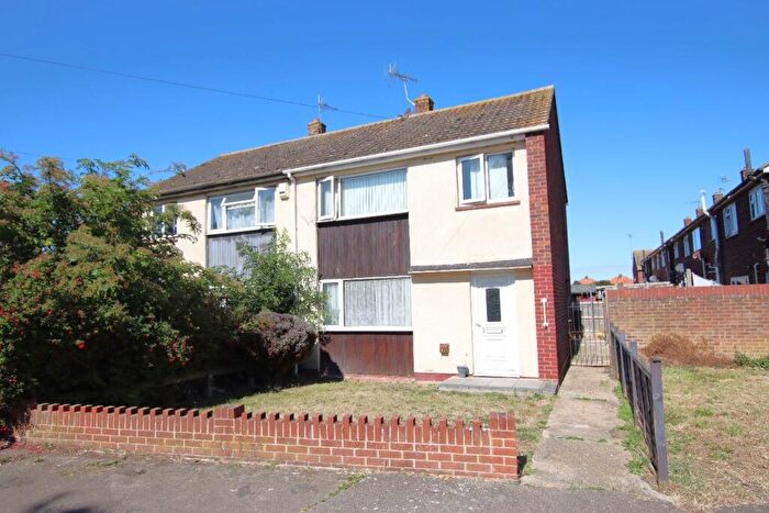 3 Bedroom Semi Detached House For Sale In Groom Park, Clacton On Sea, CO15