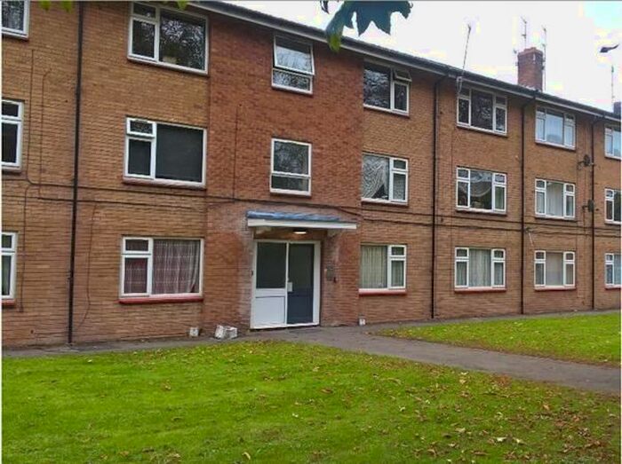 2 Bedroom Flat To Rent In Victoria Drive, Fazeley, Tamworth, B78