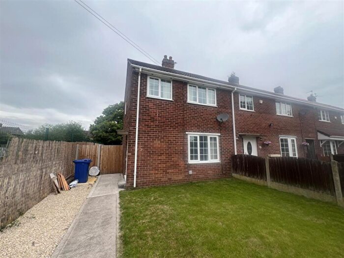 3 Bedroom End Of Terrace House To Rent In Wike Gate Road, Thorne, Doncaster, DN8