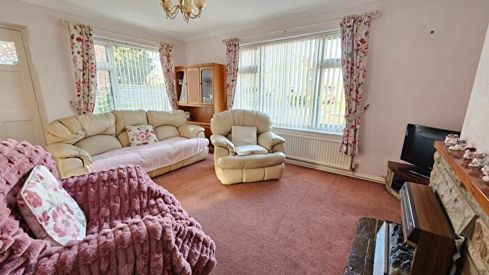 2 Bedroom Semi-Detached Bungalow For Sale In Church Street, Digby, LN4