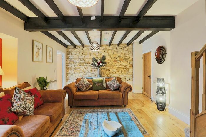 6 Bedroom Detached House For Sale In High Street, Broadway, Worcestershire, WR12