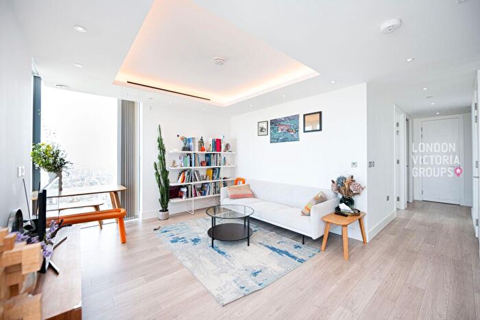 2 Bedroom Apartment To Rent In Carrara Tower, Bollinder Place, London, EC1V