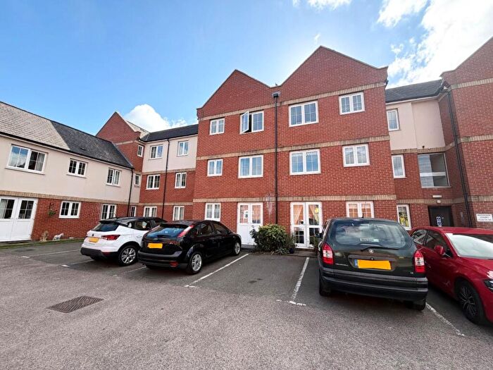 1 Bedroom Flat For Sale In Riverside Court, Halstead, CO9