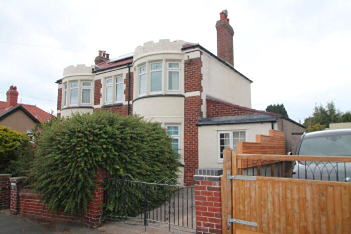1 Bedroom Apartment For Sale In Sunny Nook, Prince's Drive, Craig Y Don, Llandudno, Conwy, LL30