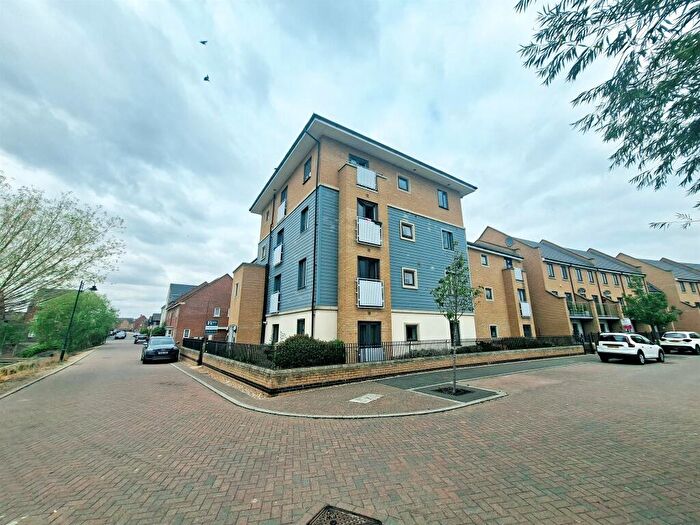 2 Bedroom Flat For Sale In Spring Avenue, Hampton Vale, Peterborough, PE7
