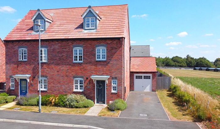 4 Bedroom Semi-Detached House For Sale In Orchard Way, Donisthorpe, DE12
