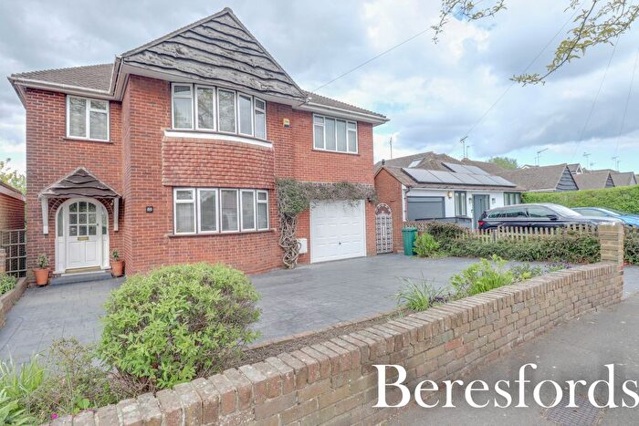 4 Bedroom Detached House For Sale In Oliver Road, Shenfield, CM15