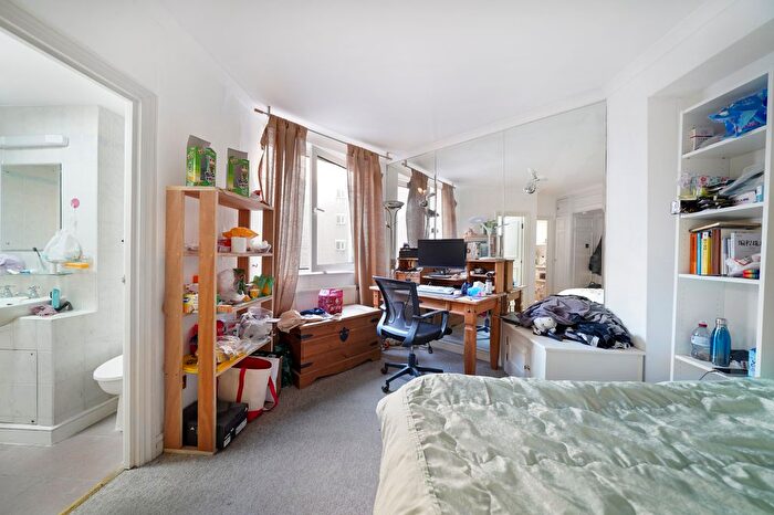 Studio For Sale In Chelsea Cloisters, Sloane Avenue, SW3