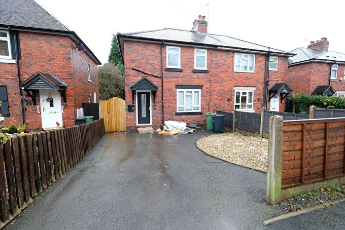 2 Bedroom Semi Detached House To Rent In Glen Road, Dudley, DY3