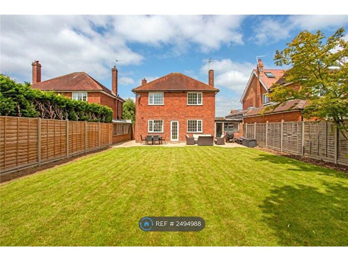 3 Bedroom Detached House To Rent In Green Lane, Windsor, SL4