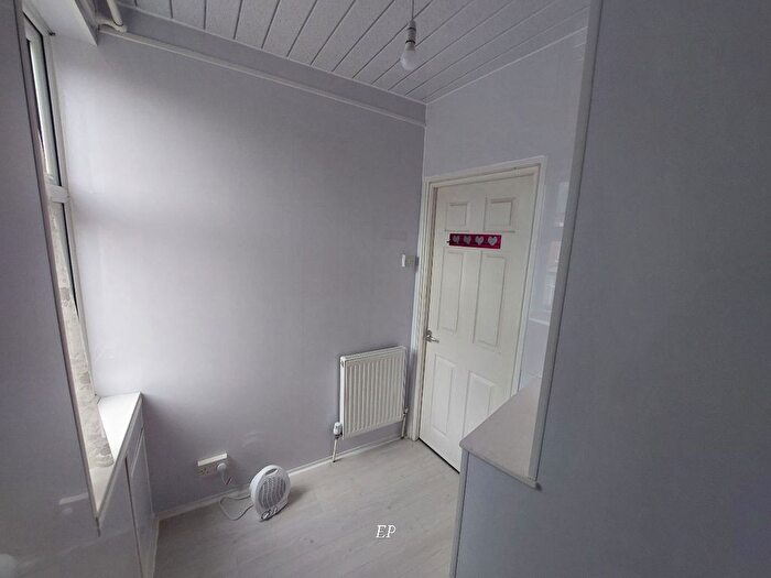 3 Bedroom Terraced House To Rent In Stroud Road, Leicester, LE5