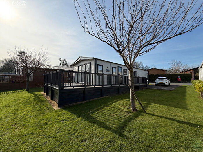 3 Bedroom Lodge For Sale In Plas Coch, Llanfairpwll, Anglesey, LL61