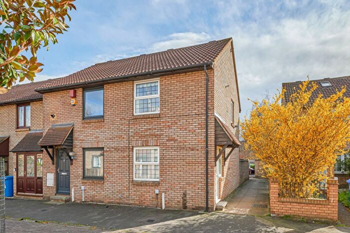 2 Bedroom Detached House To Rent In Strathnairn Street, Southwark, London, SE1