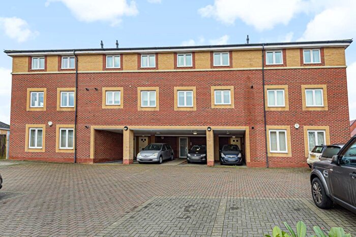 1 Bedroom Apartment To Rent In Thatcham, Berkshire, RG19