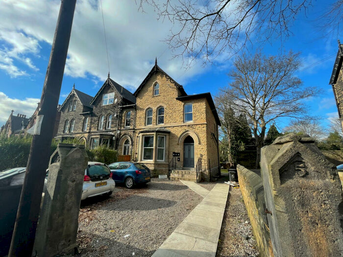 2 Bedroom Apartment To Rent In Spring Road, Leeds, West Yorkshire, LS6