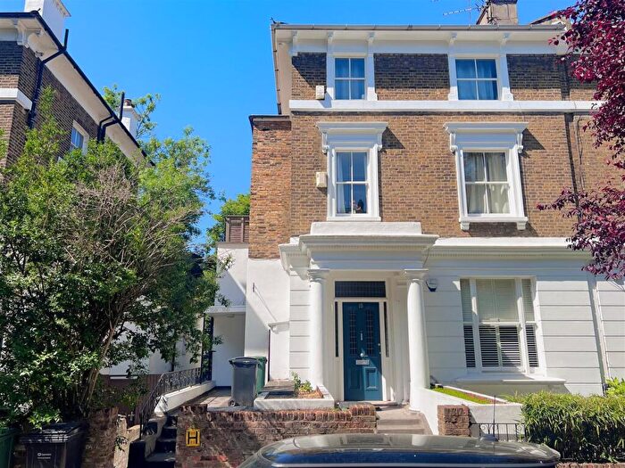 2 Bedroom Apartment For Sale In Oval Road, Regents Park, NW1
