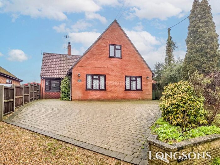 4 Bedroom Detached House For Sale In Willow Corner, Carbrooke, IP25