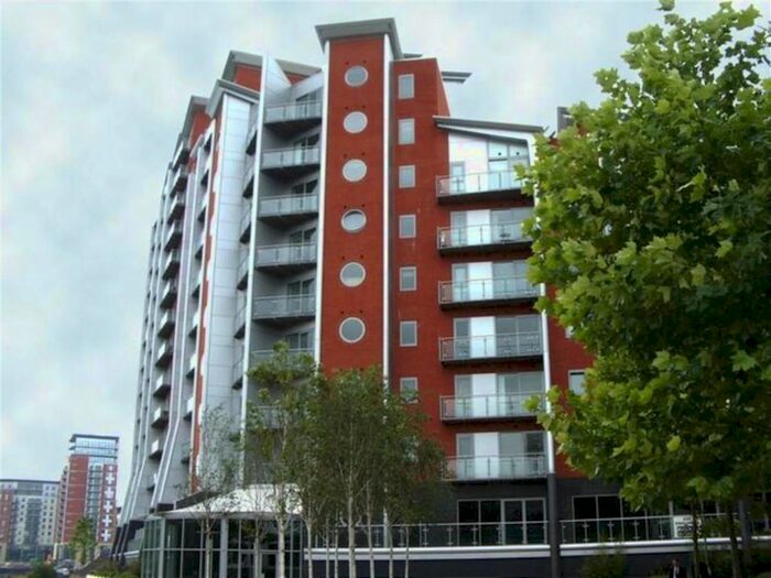 2 Bedroom Flat To Rent In Whitehall Quay, Leeds, West Yorkshire, LS1