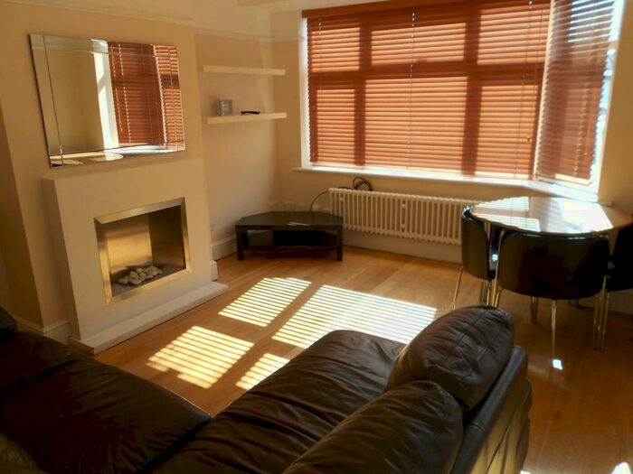 2 Bedroom Maisonette To Rent In Arlington Crescent Waltham Cross, EN8