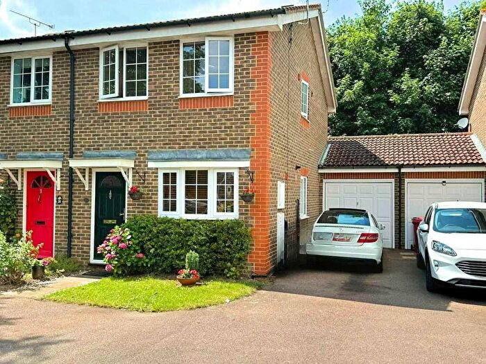 2 Bedroom Semi Detached House For Sale In Kinnaird Close, Burnham, SL1