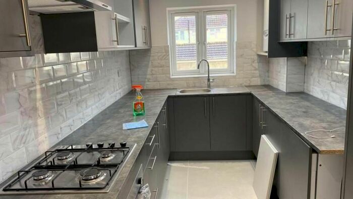 5 Bedroom Semi-Detached House To Rent In Nettleden Avenue, Wembley, HA9