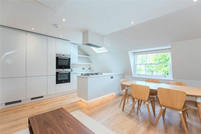 3 Bedroom Flat To Rent In Clifton Hill, St John's Wood, NW8