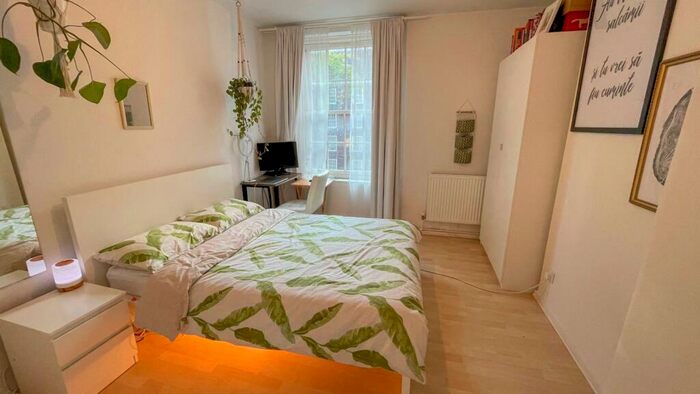 2 Bedroom Apartment To Rent In Lambeth Walk, London, SE11