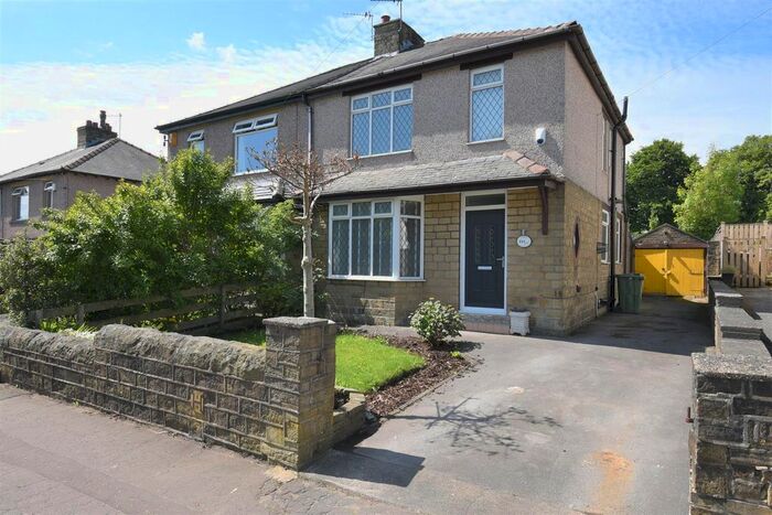 3 Bedroom Semi-Detached House To Rent In Laund Road, Salendine Nook, Huddersfield, HD3