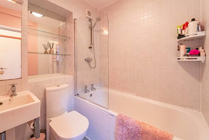 2 Bedroom Apartment For Sale In Beechwood House, Withington Road, Whalley Range, M16