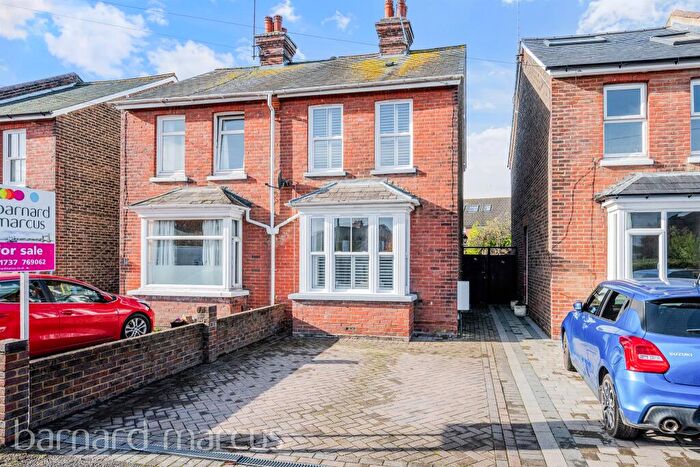 2 Bedroom Semi Detached House For Sale In Emlyn Road, Redhill, RH1