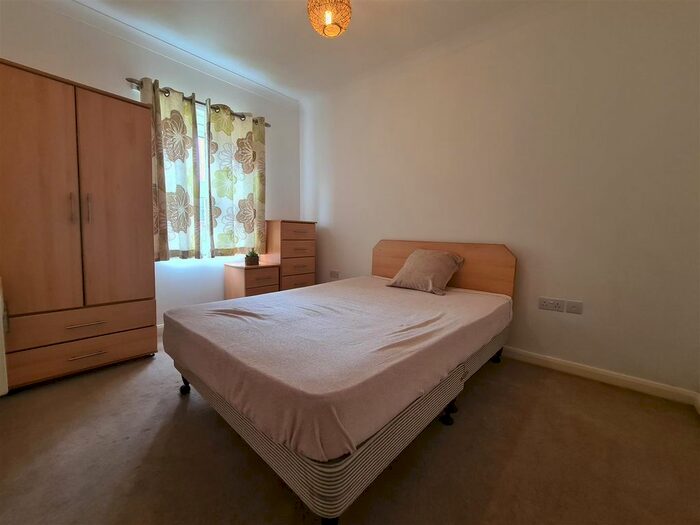 2 Bedroom Flat To Rent In Fletton Avenue, Peterborough, PE2