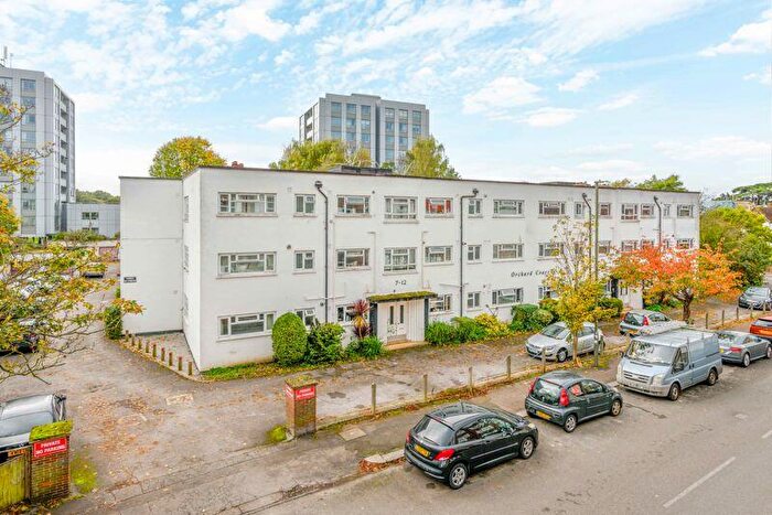 3 Bedroom Flat To Rent In Bridge Street, Walton-On-Thames, KT12