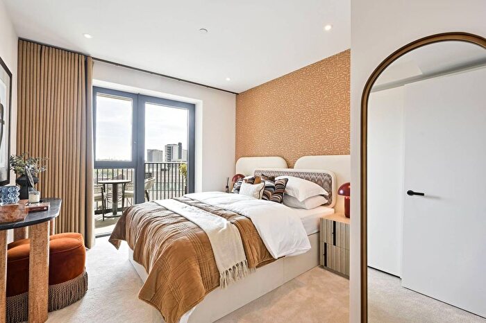 4 Bedroom Flat For Sale In White City Living, White City, W12