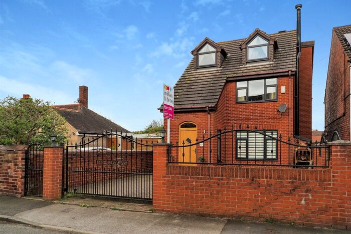 3 Bedroom Detached House For Sale In Church Lane, Featherstone, Pontefract, WF7