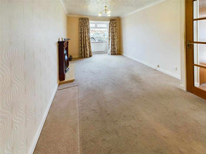 2 Bedroom Bungalow For Sale In Surfleet Close, Wollaton, Nottinghamshire, NG8