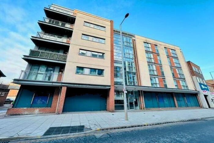 2 Bedroom Flat To Rent In Canal Street, Nottingham, NG1