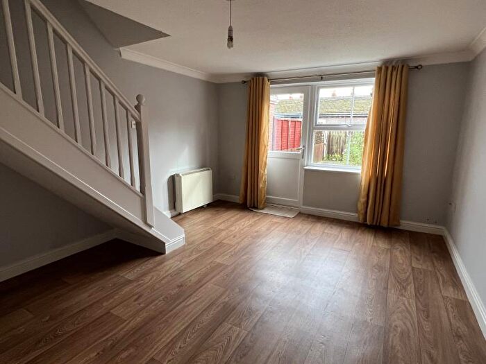 2 Bedroom Town House To Rent In Edward Avenue Newark, NG24