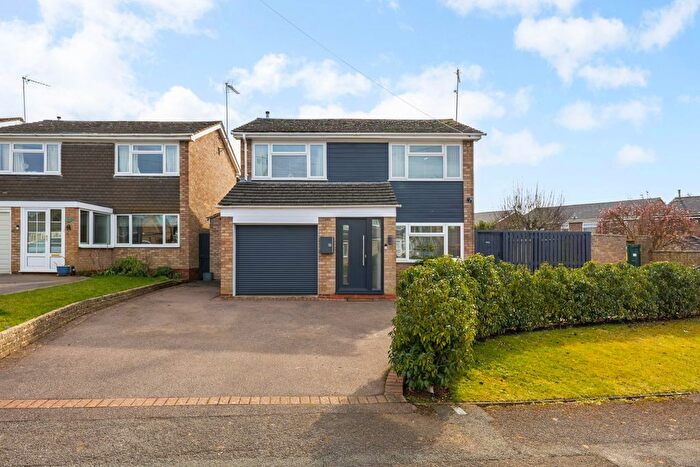 3 Bedroom Detached House For Sale In Cherrys Close, Bloxham, OX15