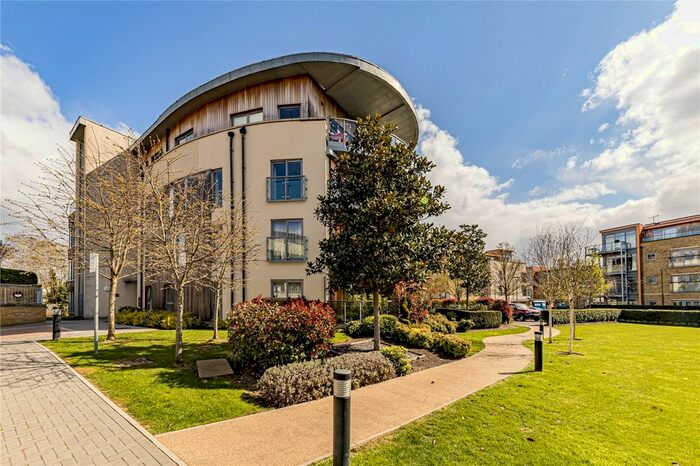 1 Bedroom Flat To Rent In Braham Court, Blagrove Road, Teddington, TW11