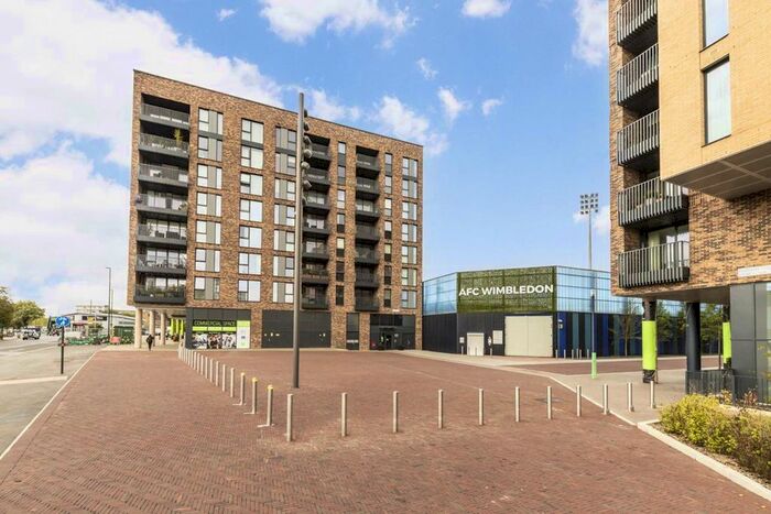 2 Bedroom Flat To Rent In Plough Lane, London, SW17