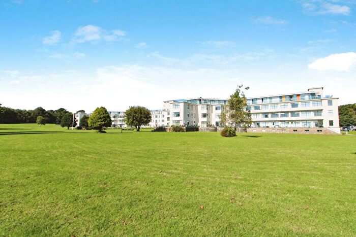 2 Bedroom Apartment For Sale In Hayes Road, Sully, Penarth, CF64