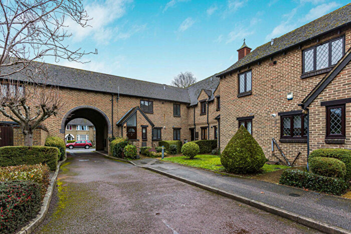 2 Bedroom Ground Maisonette For Sale In Hillsborough Road, Oxford, OX4