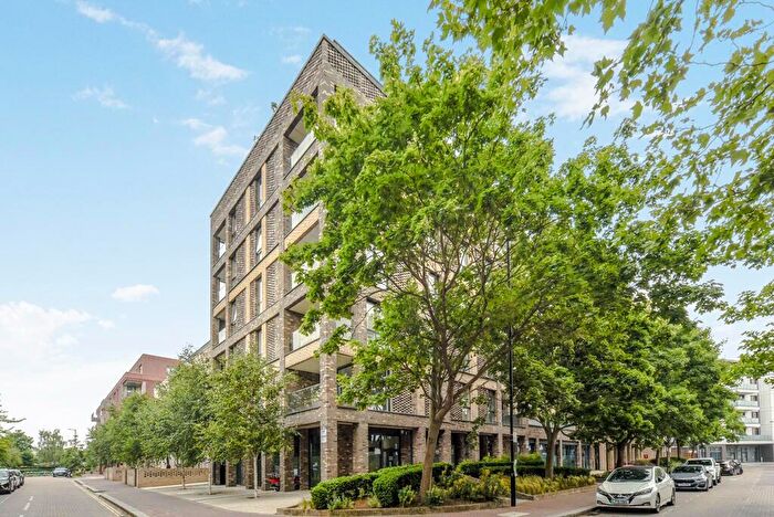 3 Bedroom Apartment To Rent In Quebec Way, London, SE16