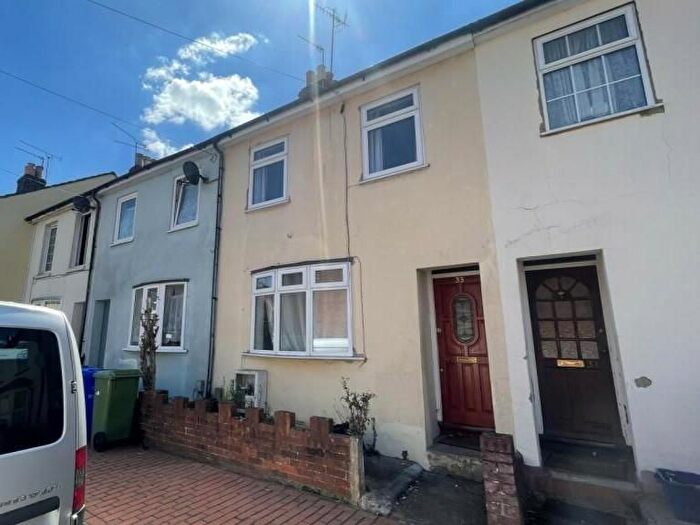 2 Bedroom Terraced House To Rent In Wolseley Road, Aldershot, GU11