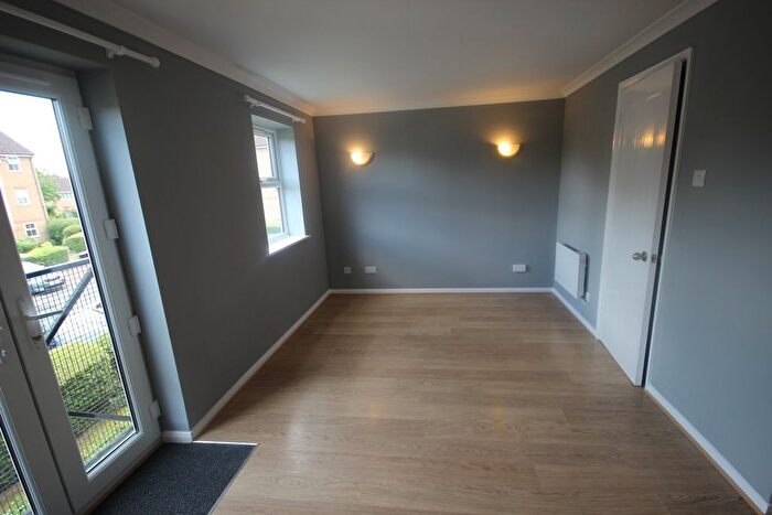 1 Bedroom Flat To Rent In Maplin Park, Slough, SL3