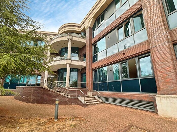 1 Bedroom Flat For Sale In Opladen Way, Bracknell, Berkshire, RG12
