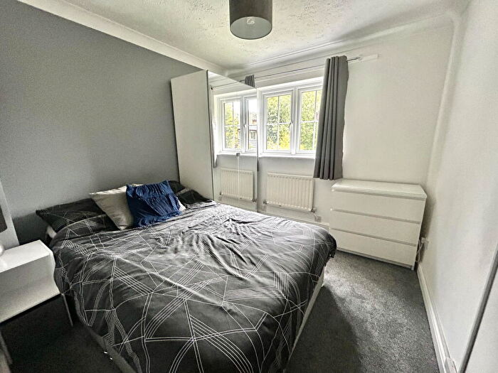 4 Bedroom Detached House For Sale In Chadstone Close, Monkspath, B90