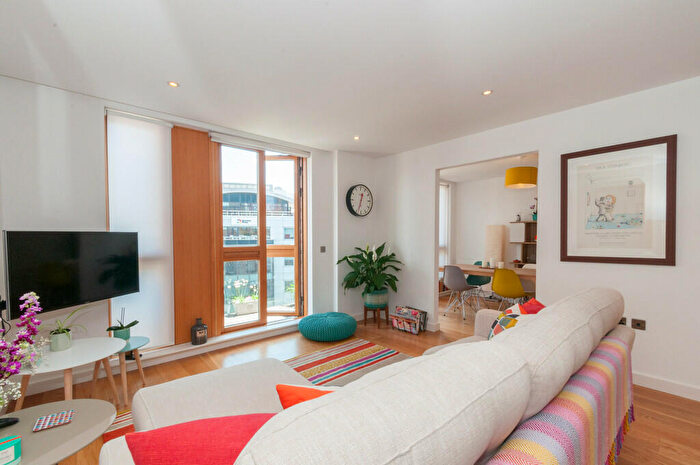 2 Bedroom Apartment To Rent In Watermans Place, Leeds City Centre, LS1